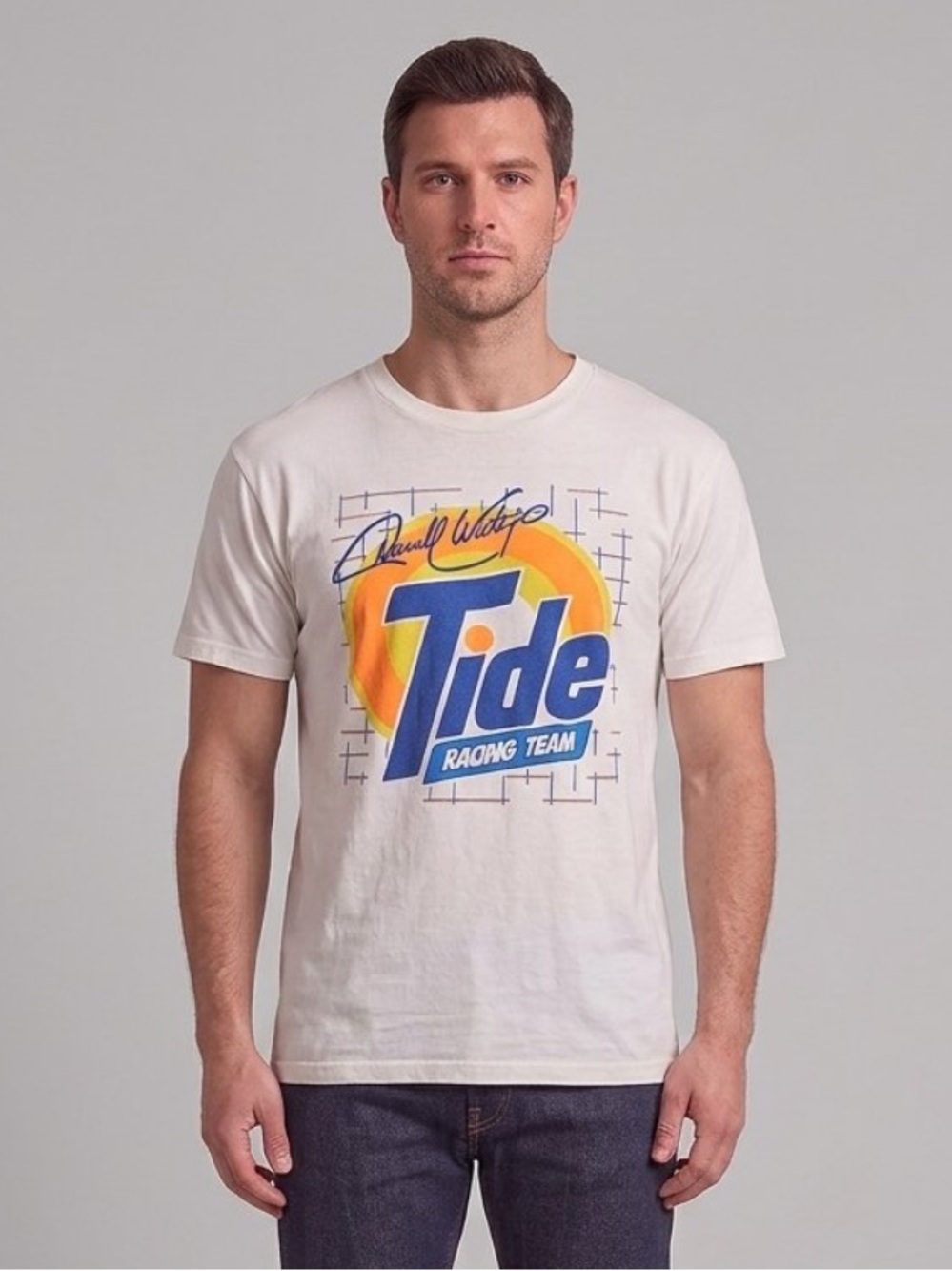 Vintage NASCAR T-shirt graphic
Tide Racing Team
Darrell Waltrip's signature